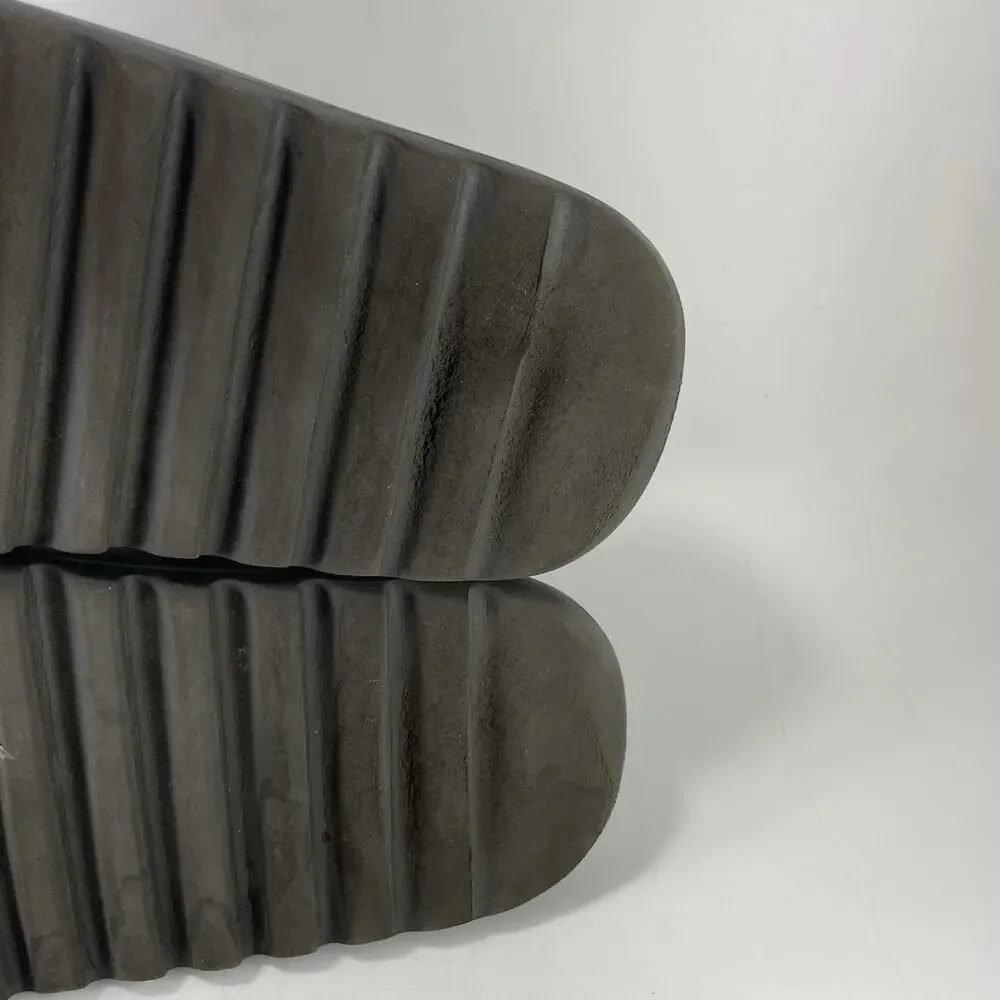 Adidas Yeezy Slide Onyx Mens Size 7 Black Charcoal Dark Grey Foam Sandals